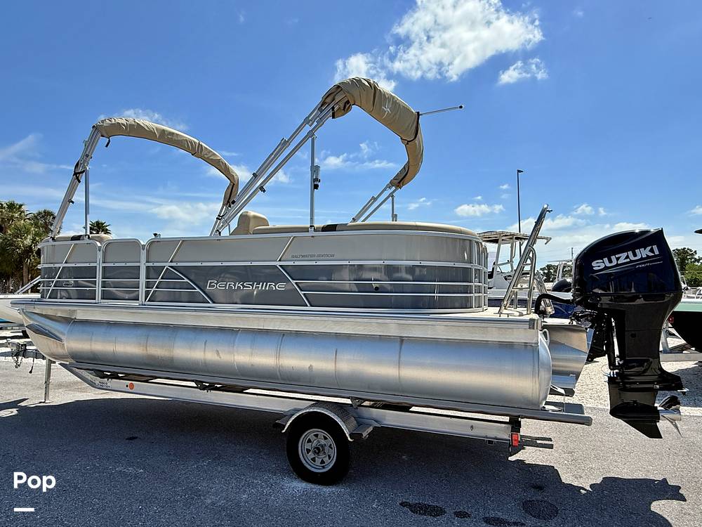 Slide: The Image of Berkshire 22RFX CTS 3.0 2023 - 15394867