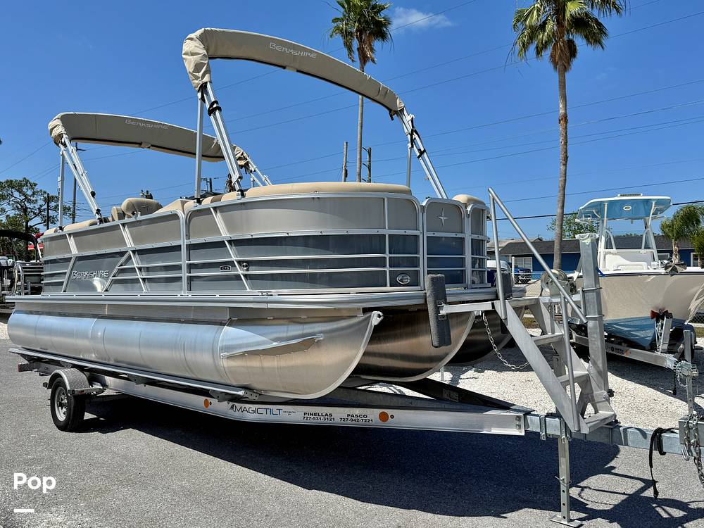 Slide: The Image of Berkshire 22RFX CTS 3.0 2023 - 15394896