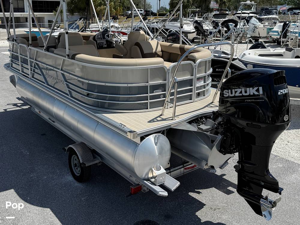 Slide: The Image of Berkshire 22RFX CTS 3.0 2023 - 15394904