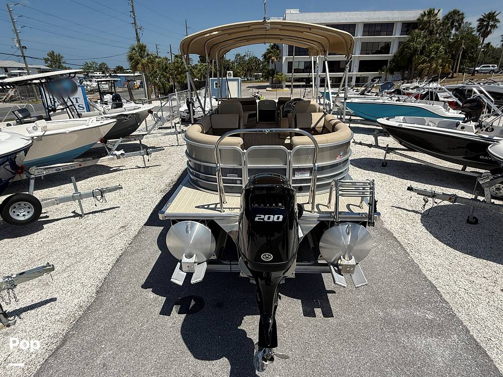 Slide: The Image of Berkshire 22RFX CTS 3.0 2023 - 15394906