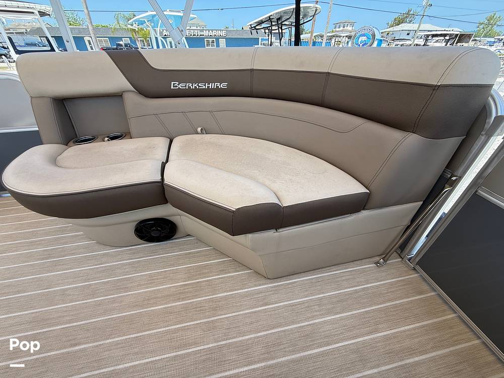 Slide: The Image of Berkshire 22RFX CTS 3.0 2023 - 15394916