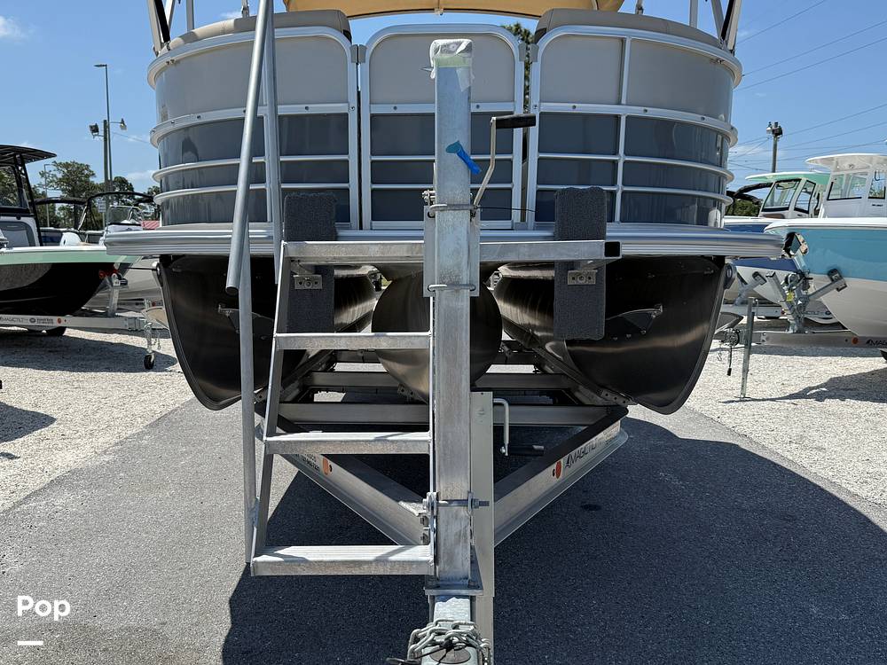 Slide: The Image of Berkshire 22RFX CTS 3.0 2023 - 15395028