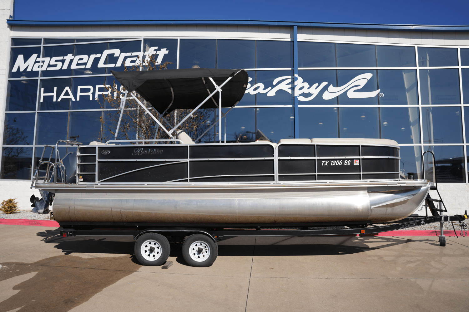 Slide: The Image of Berkshire 230CL 2012 - 0