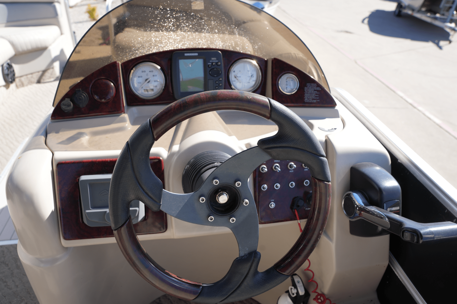 Slide: The Image of Berkshire 230CL 2012 - 11