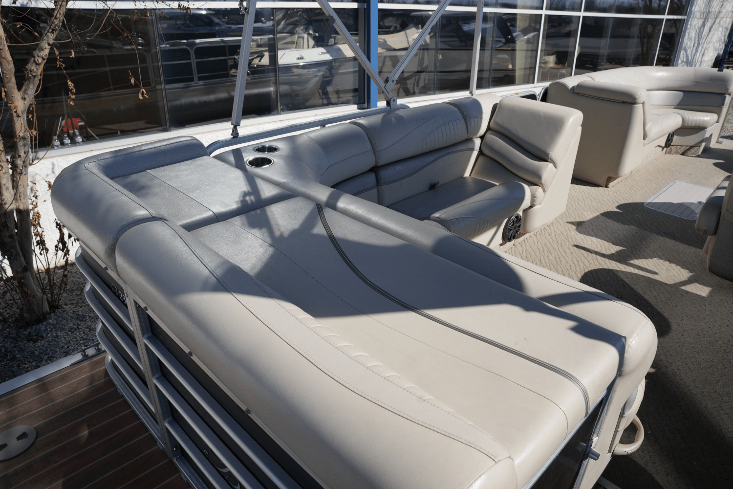 Slide: The Image of Berkshire 230CL 2012 - 16