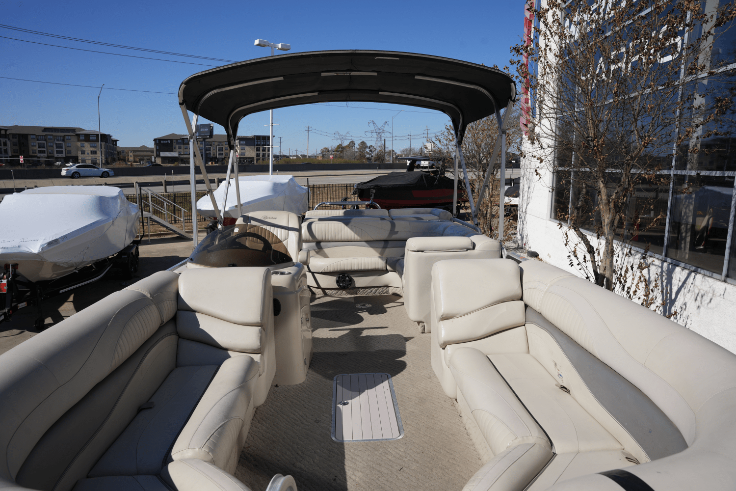 Slide: The Image of Berkshire 230CL 2012 - 4