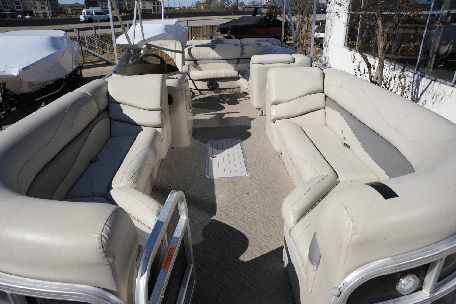 Slide: The Image of Berkshire 230CL 2012 - 5