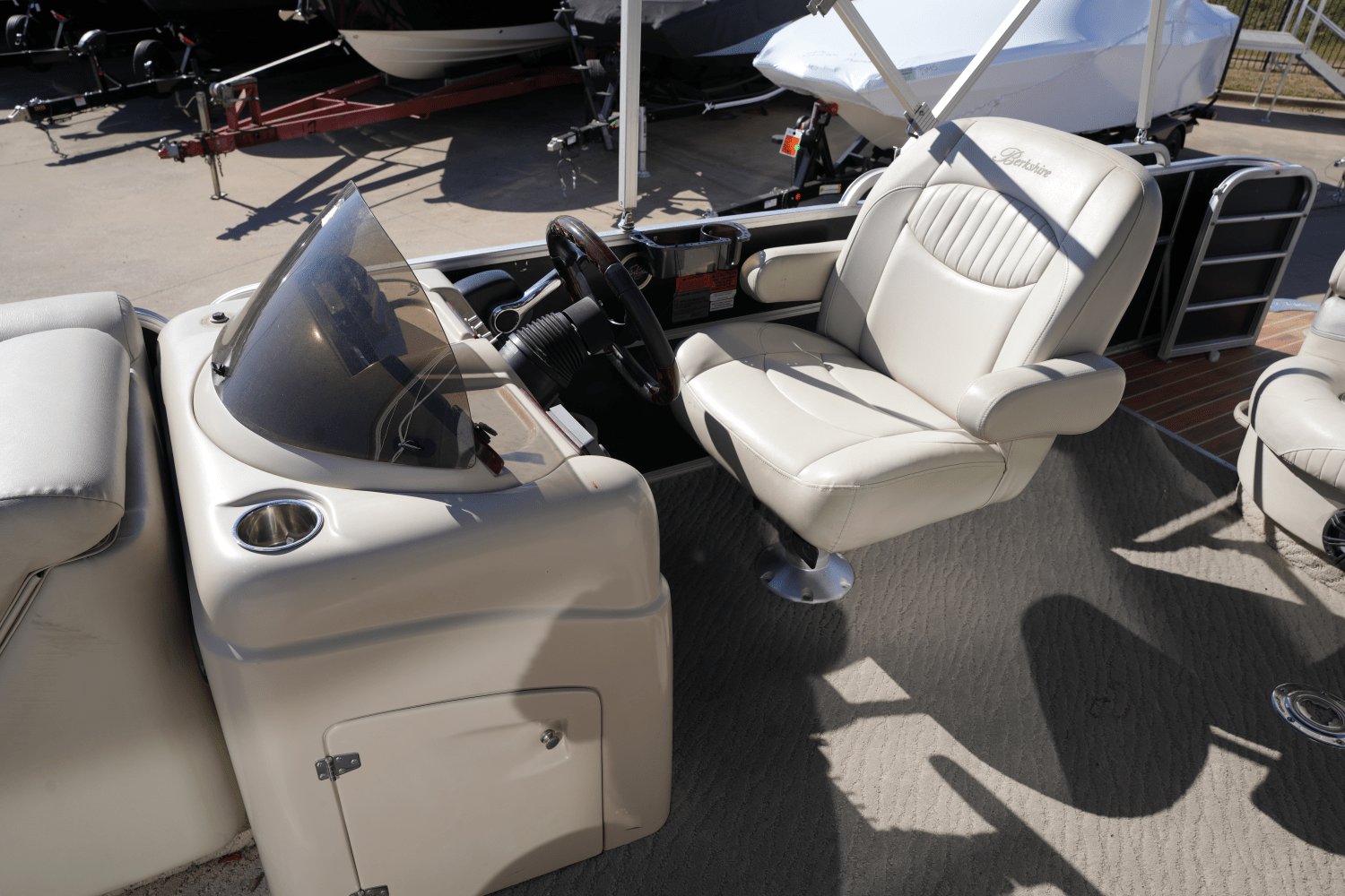 Slide: The Image of Berkshire 230CL 2012 - 9