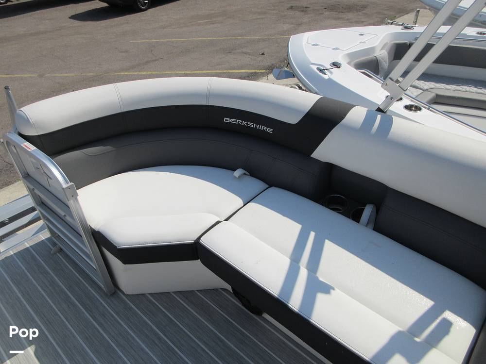 Slide: The Image of Berkshire 24 UL CTS 3.0 2023 - 15427134