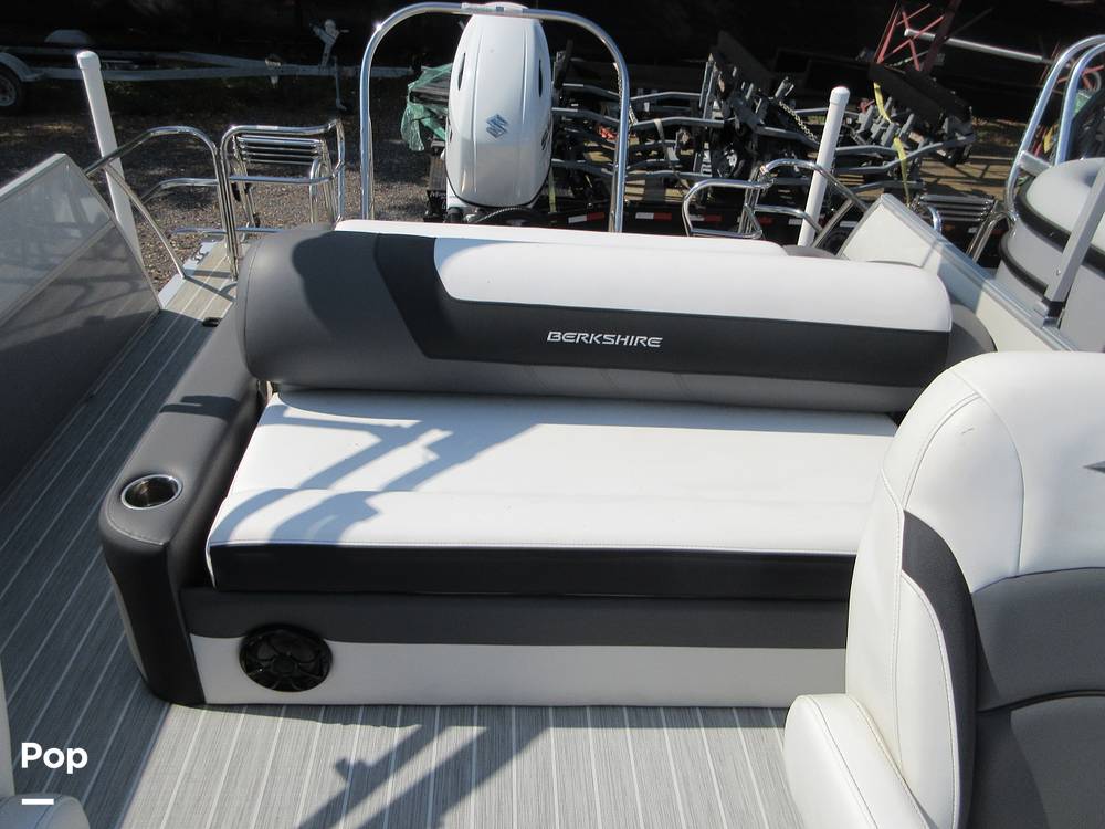 Slide: The Image of Berkshire 24 UL CTS 3.0 2023 - 15427145