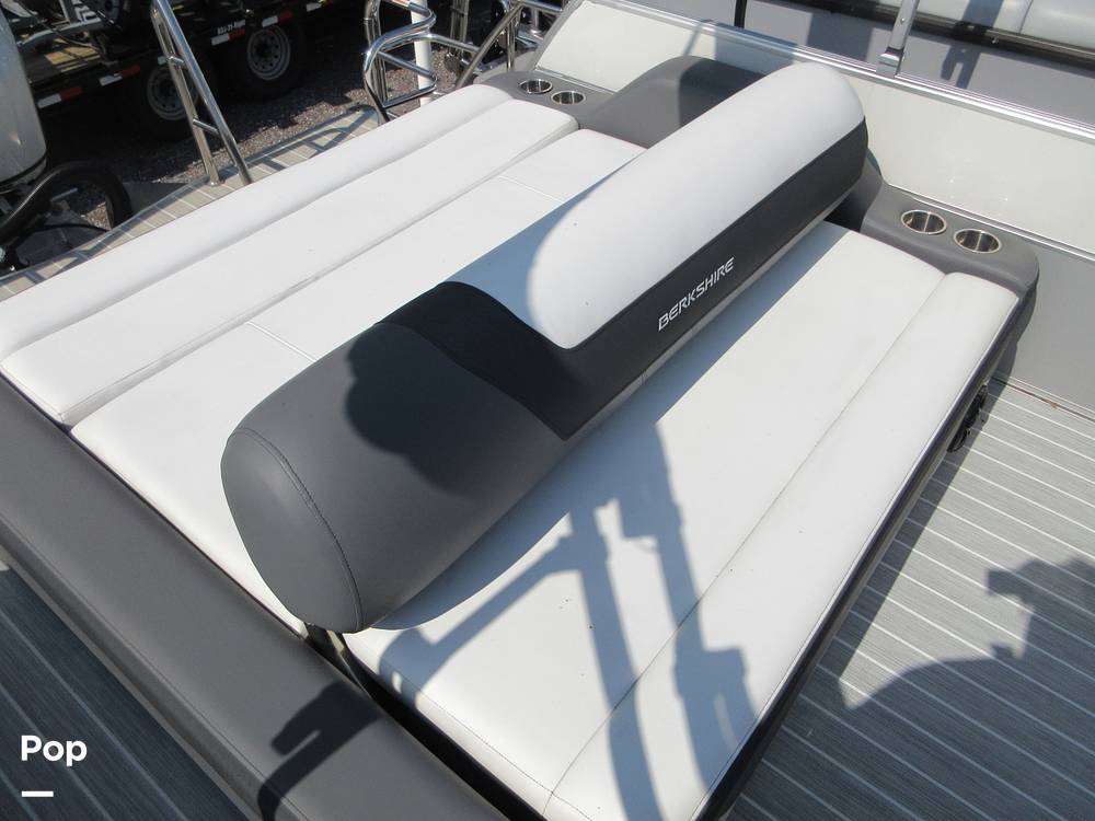 Slide: The Image of Berkshire 24 UL CTS 3.0 2023 - 15427147