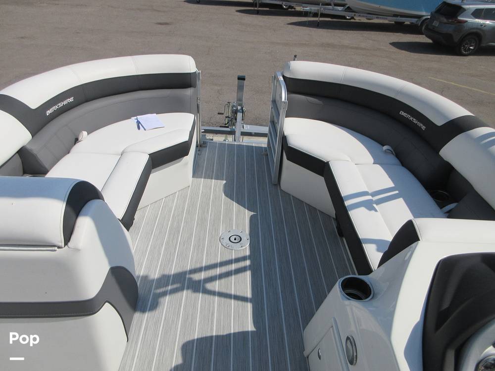 Slide: The Image of Berkshire 24 UL CTS 3.0 2023 - 15427150