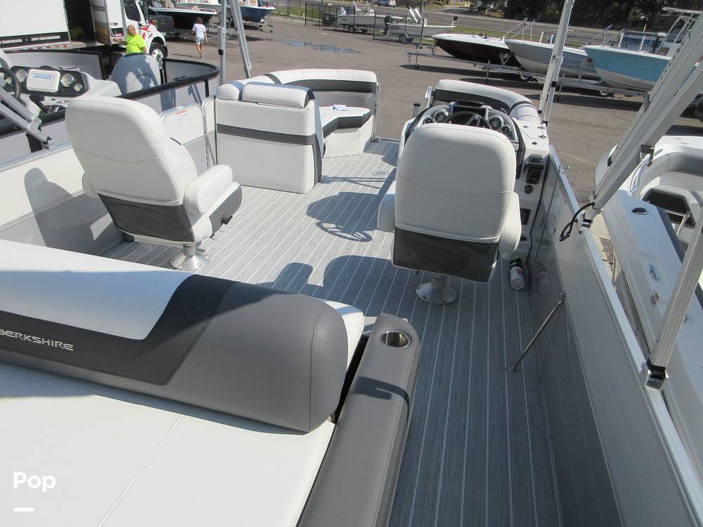 Slide: The Image of Berkshire 24 UL CTS 3.0 2023 - 15427163