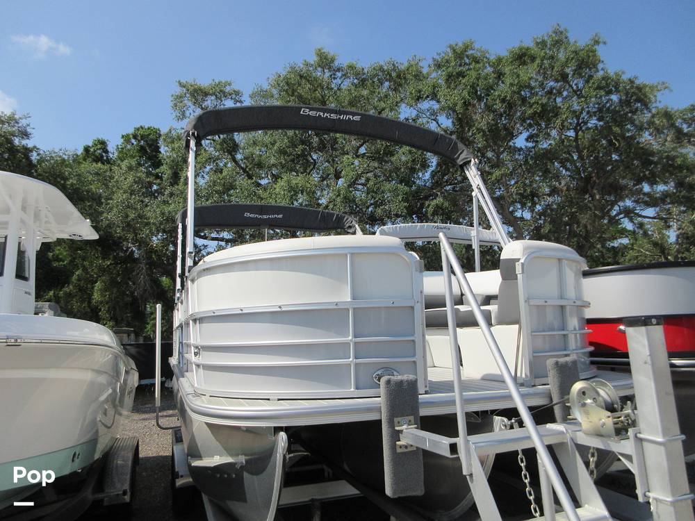 Slide: The Image of Berkshire 24 UL CTS 3.0 2023 - 15427171