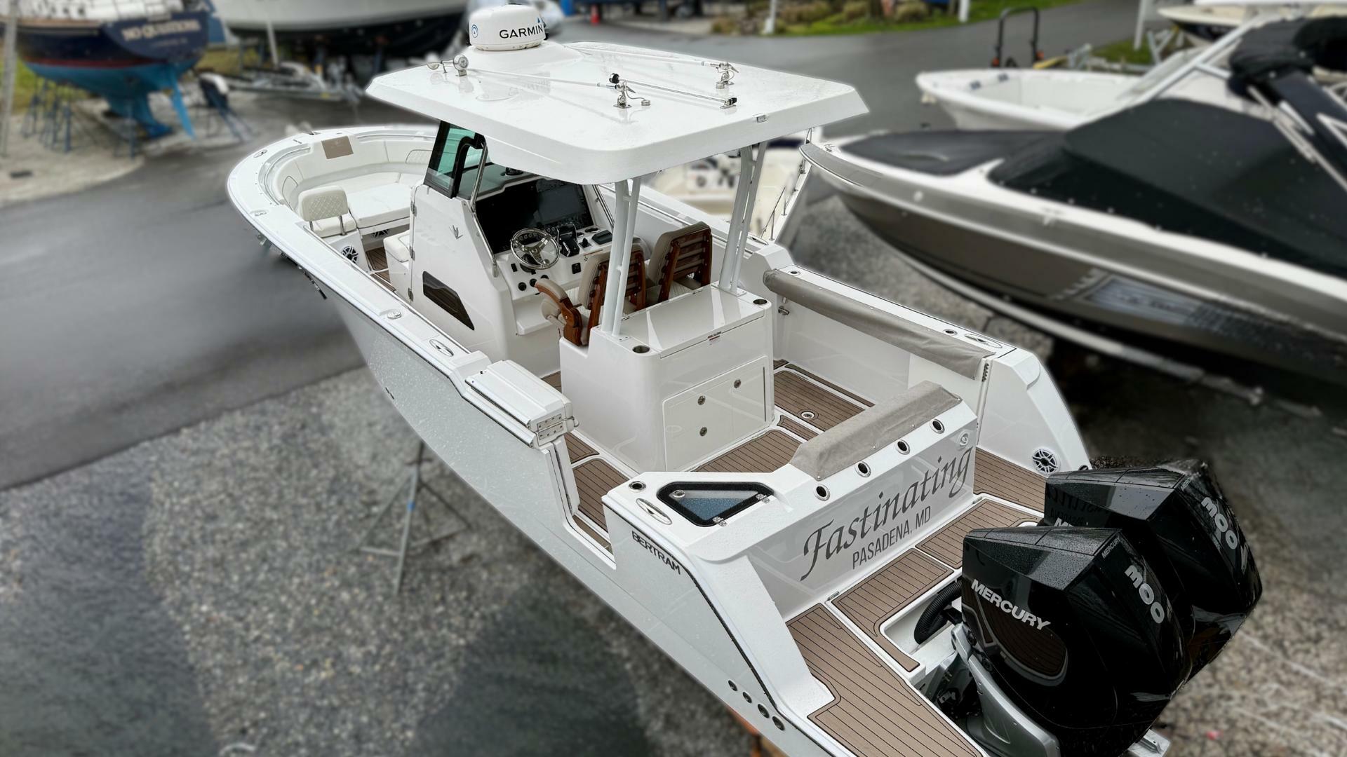 Slide: The Image of WHITE HULL COLOR GRAY - 5219769