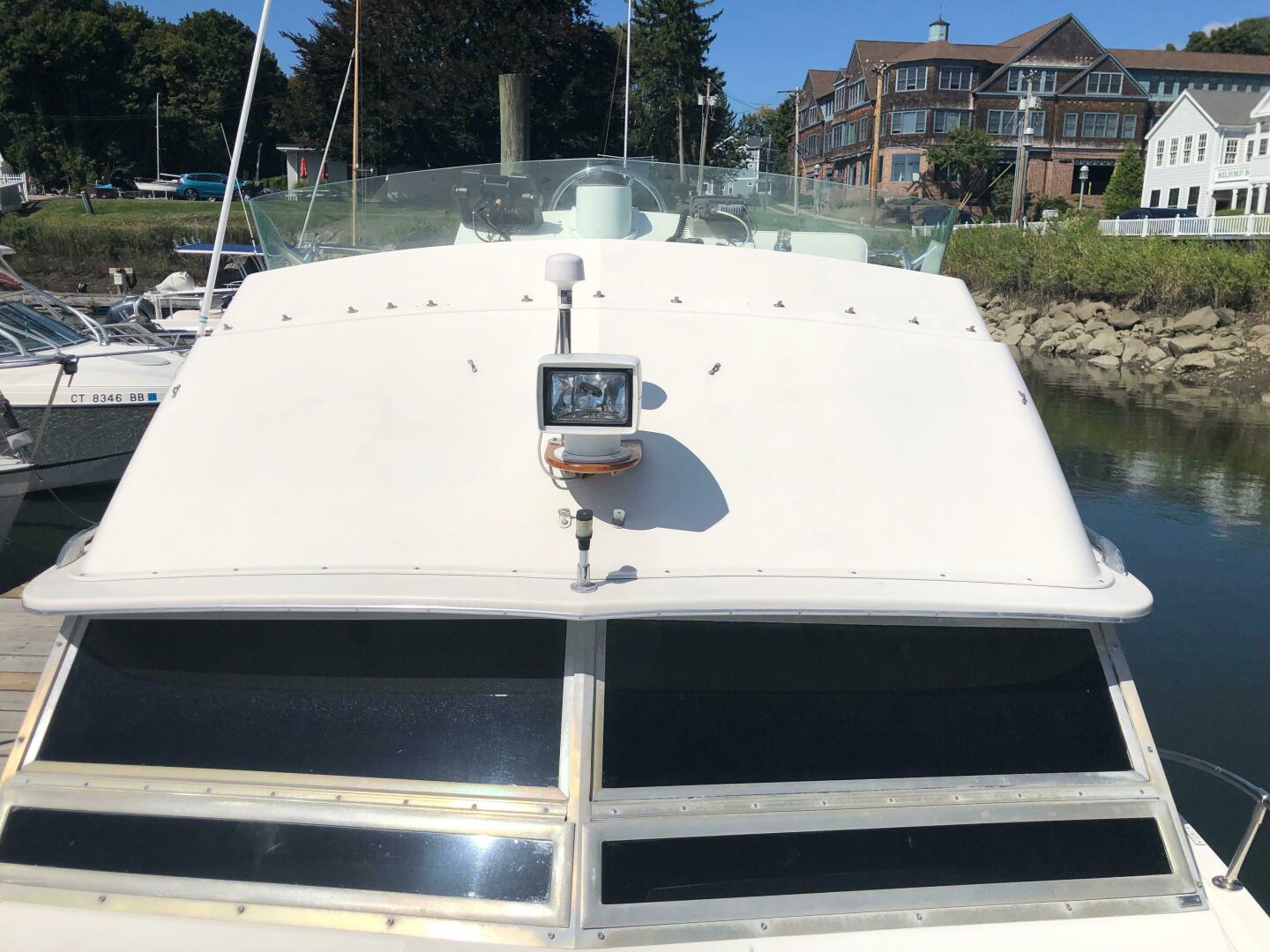 Slide: The Image of Bertram 28 Flybridge Cruiser 1986 - 4910656