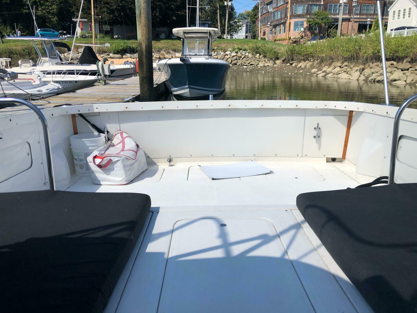 Slide: The Image of Bertram 28 Flybridge Cruiser 1986 - 4910672