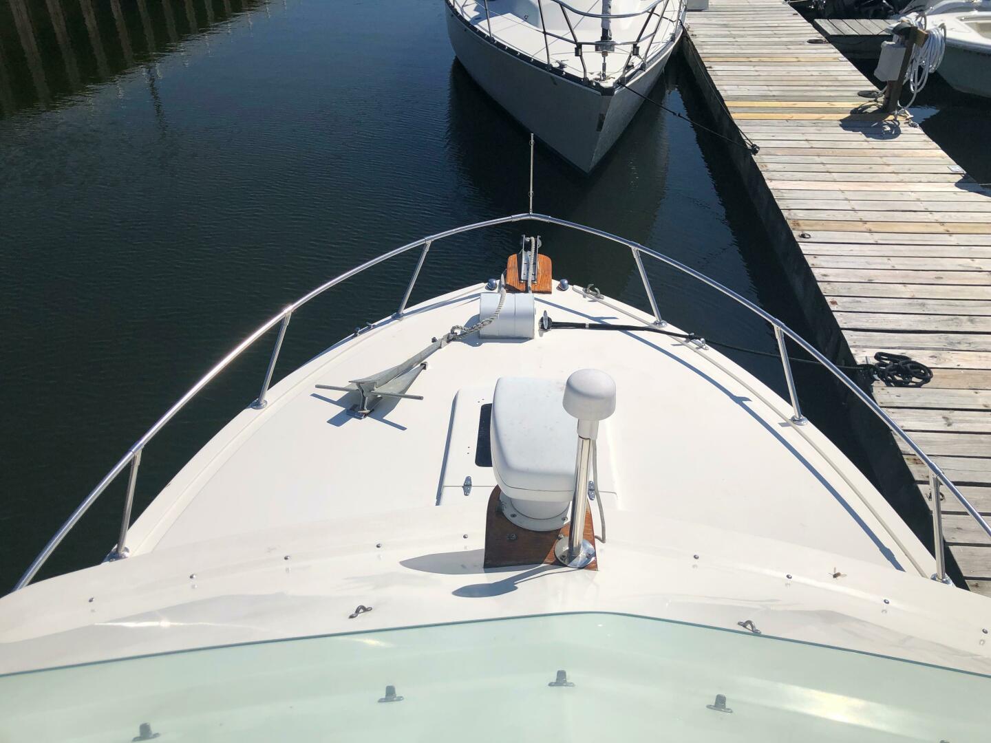Slide: The Image of Bertram 28 Flybridge Cruiser 1986 - 4910689