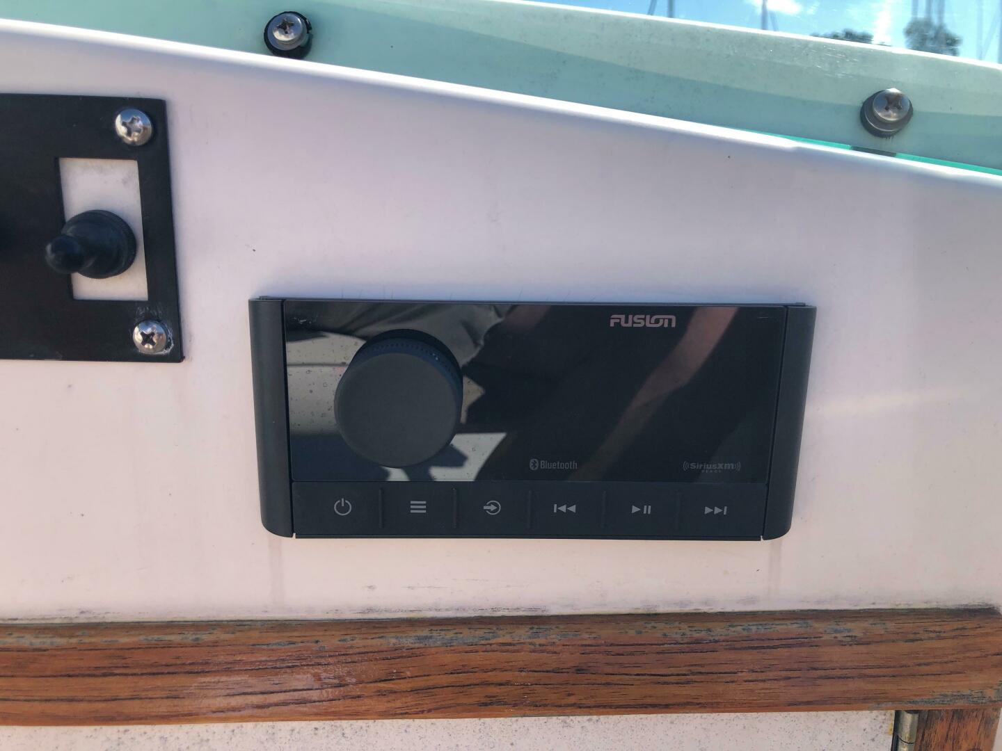 Slide: The Image of Bertram 28 Flybridge Cruiser 1986 - 4910693