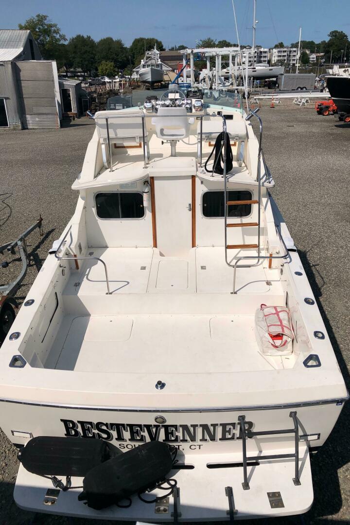 Slide: The Image of Bertram 28 Flybridge Cruiser 1986 - 4910648
