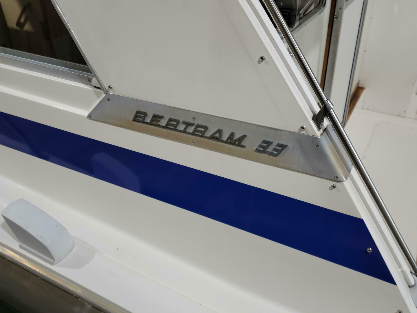 Slide: The Image of Bertram 33 Flybridge Cruiser 1983 - 4438423