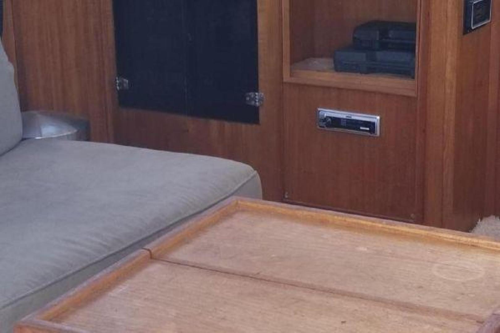 Slide: The Image of Bertram 33 Flybridge Cruiser 1987 - 3707517