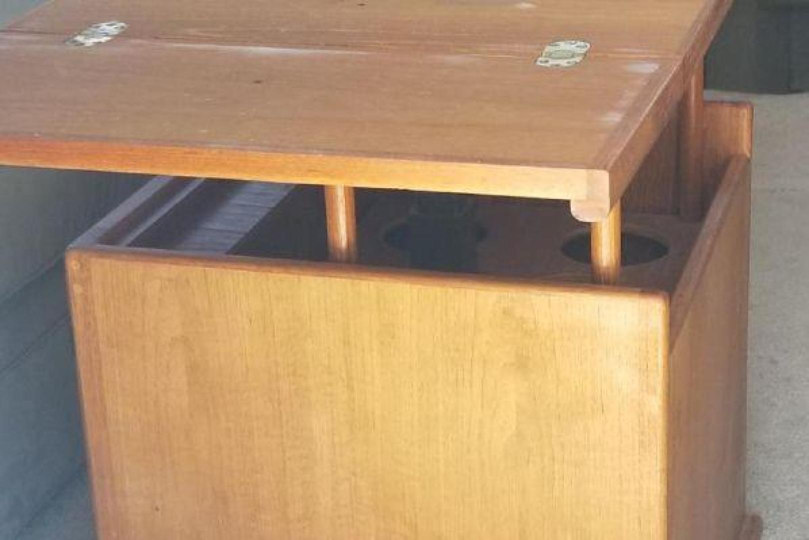 Slide: The Image of Bertram 33 Flybridge Cruiser 1987 - 3707518