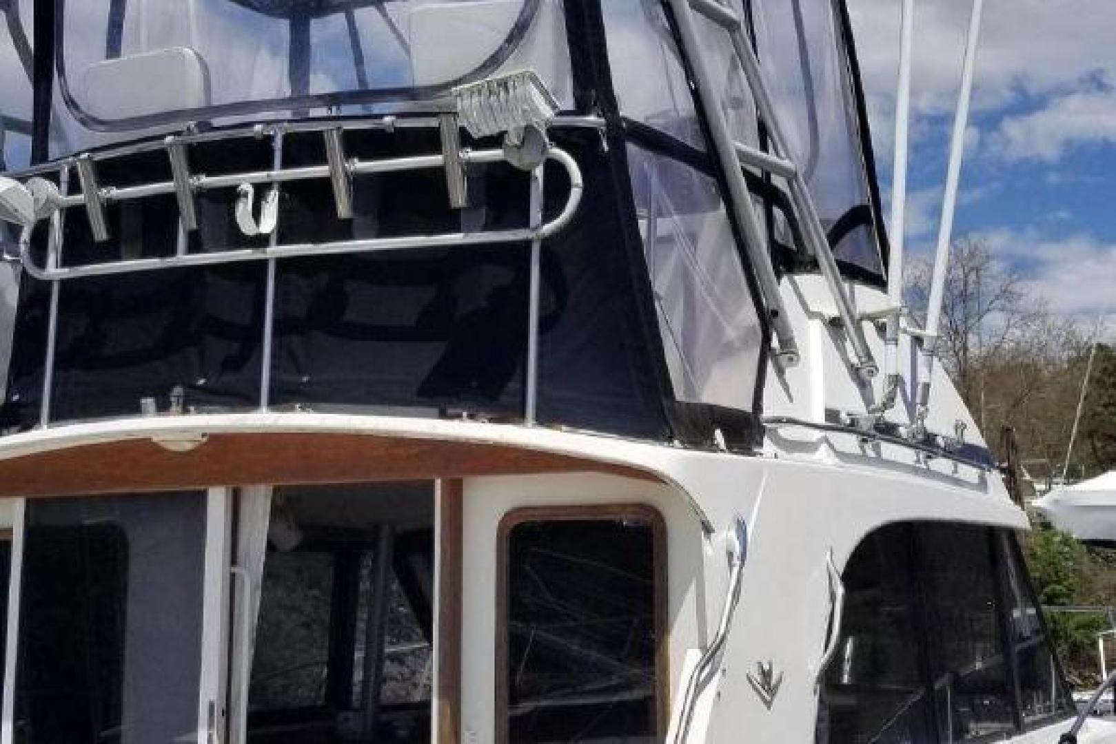 Slide: The Image of Bertram 33 Flybridge Cruiser 1987 - 3707537
