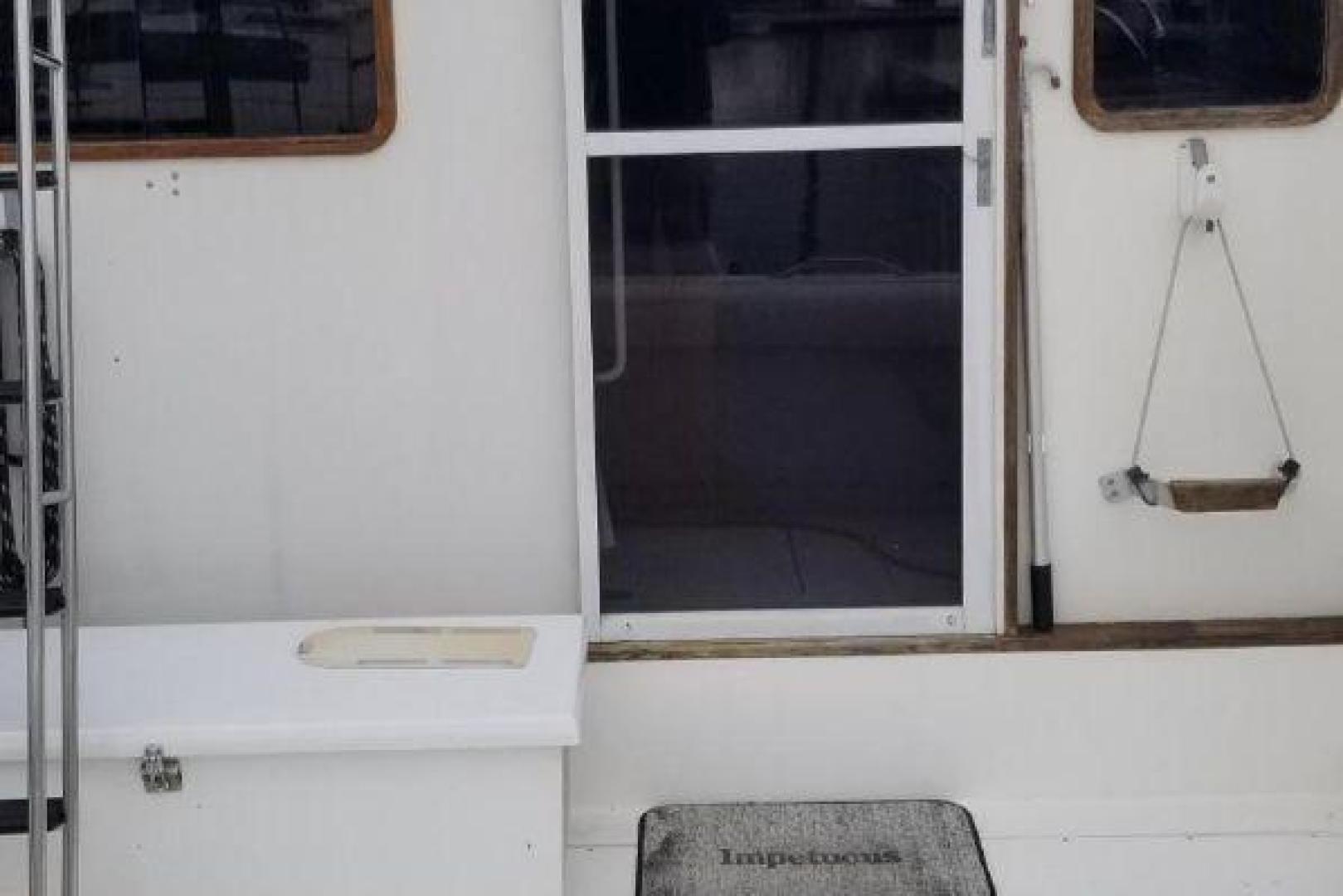 Slide: The Image of Bertram 33 Flybridge Cruiser 1987 - 3707509