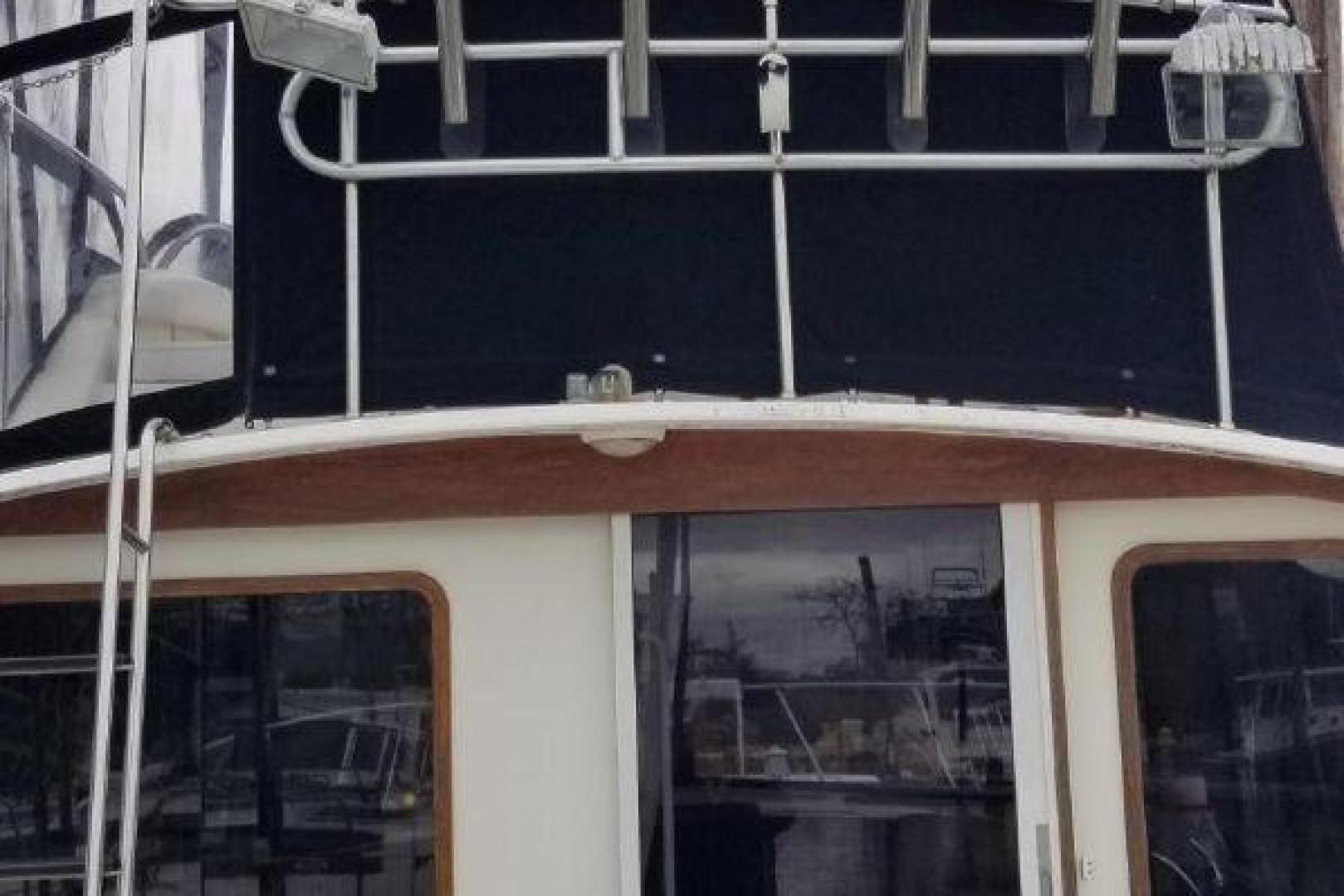 Slide: The Image of Bertram 33 Flybridge Cruiser 1987 - 3707510