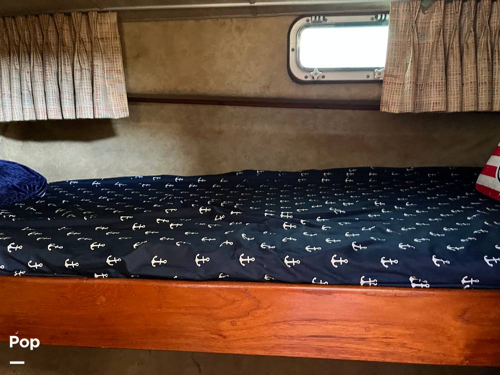 Slide: The Image of Bertram 33 SF 1984 - 15791024