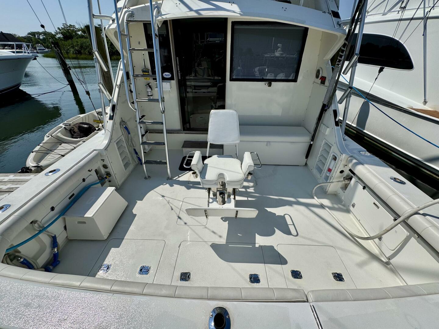 Slide: The Image of Bertram 37' Convertible 1987 - 5567245