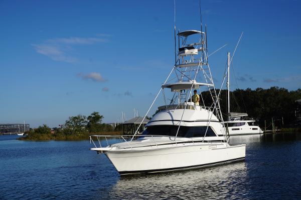 Slide: The Image of 1987 37 Bertram 37 Convertible RIDGEBACK Profile - 51