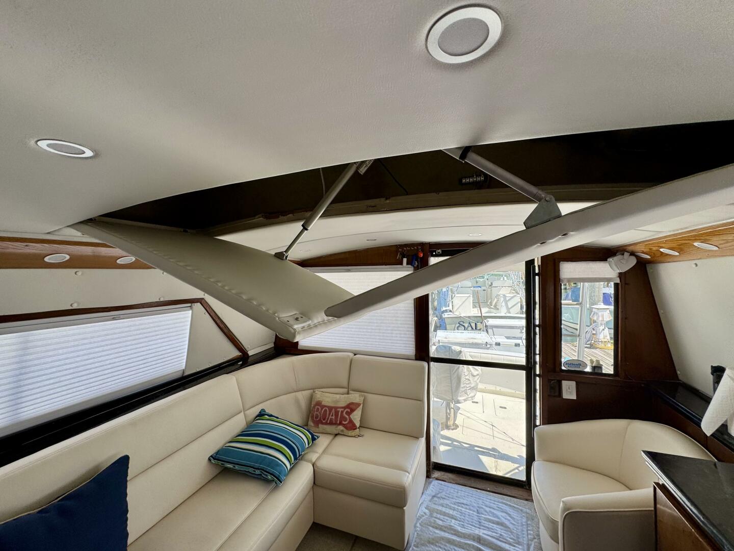 Slide: The Image of Bertram 37' Convertible 1987 - 5567249