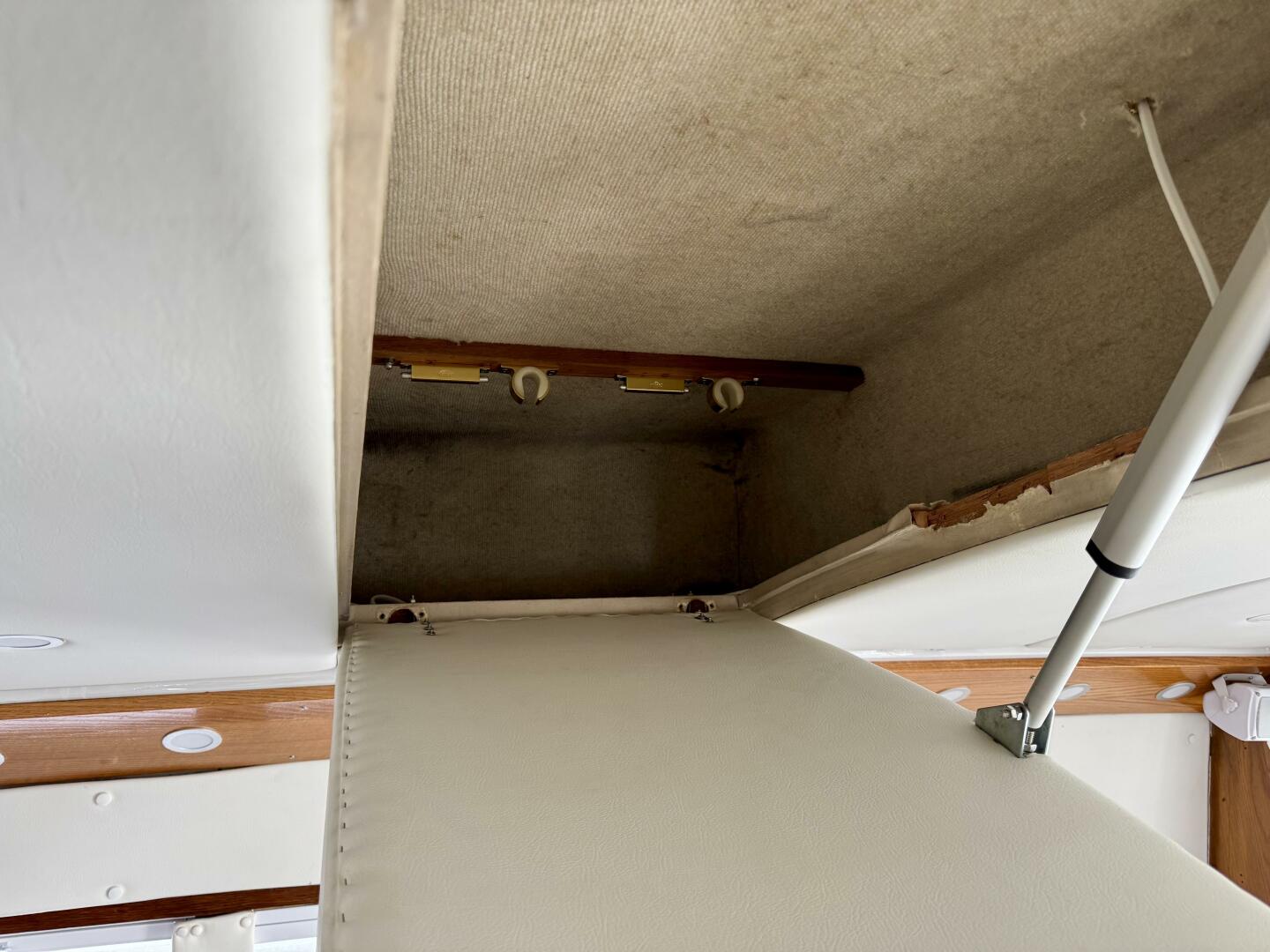 Slide: The Image of Bertram 37' Convertible 1987 - 5567250