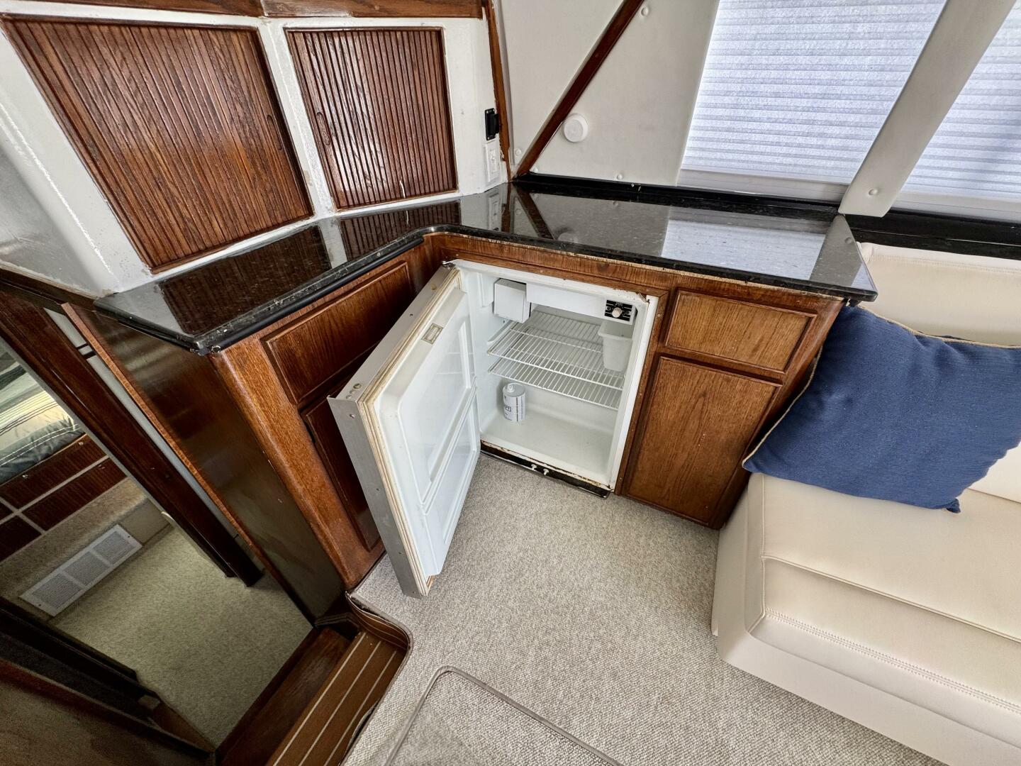 Slide: The Image of Bertram 37' Convertible 1987 - 5567252