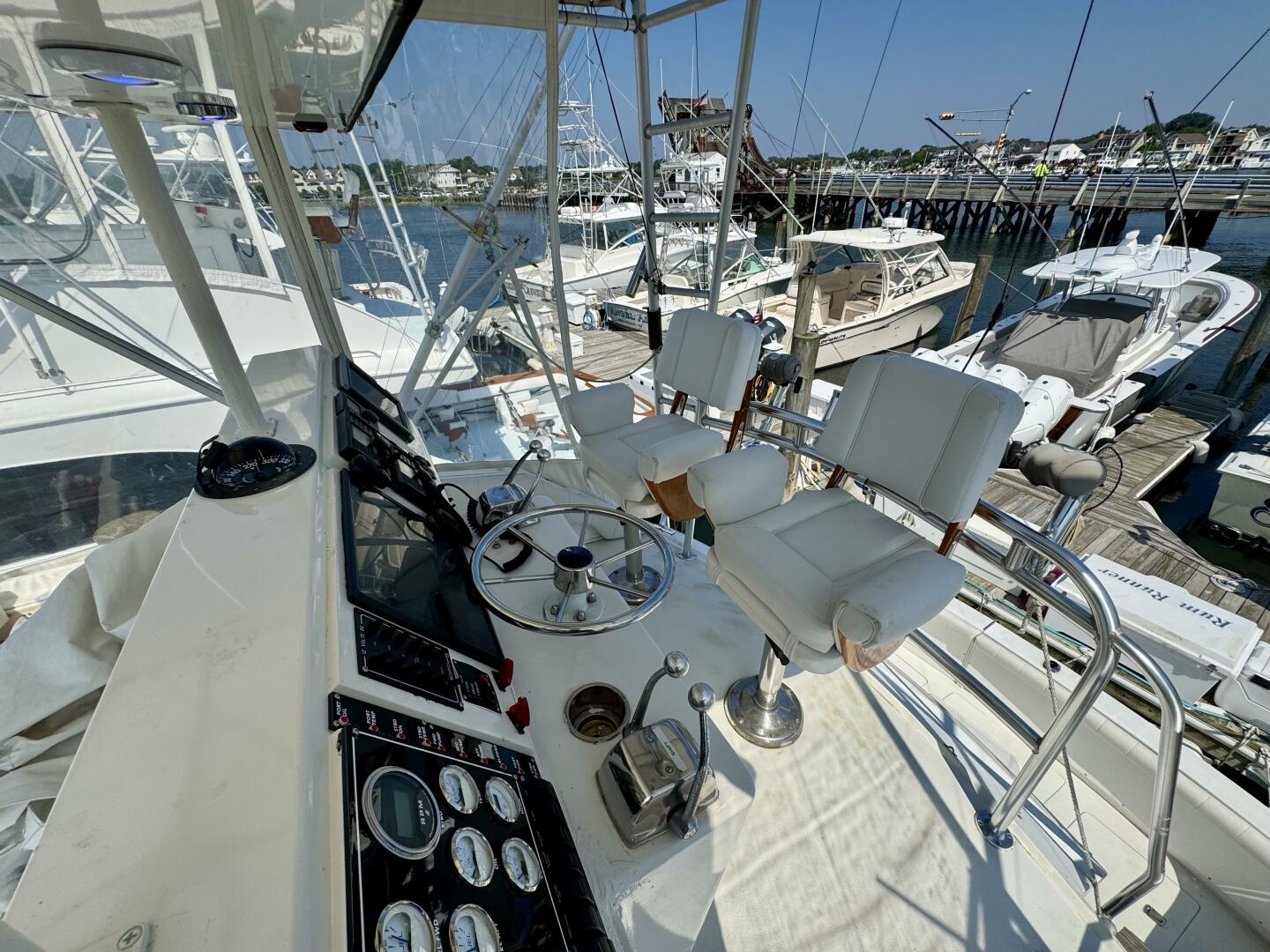 Slide: The Image of Bertram 37' Convertible 1987 - 5567240