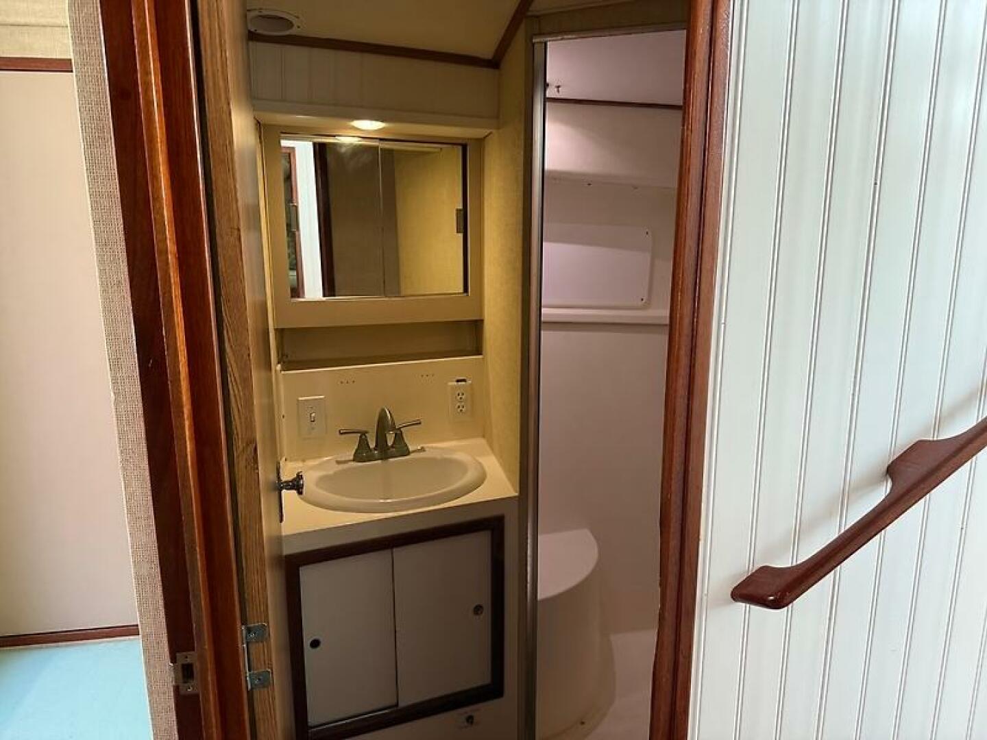 Slide: The Image of 0005346323 - 5594650