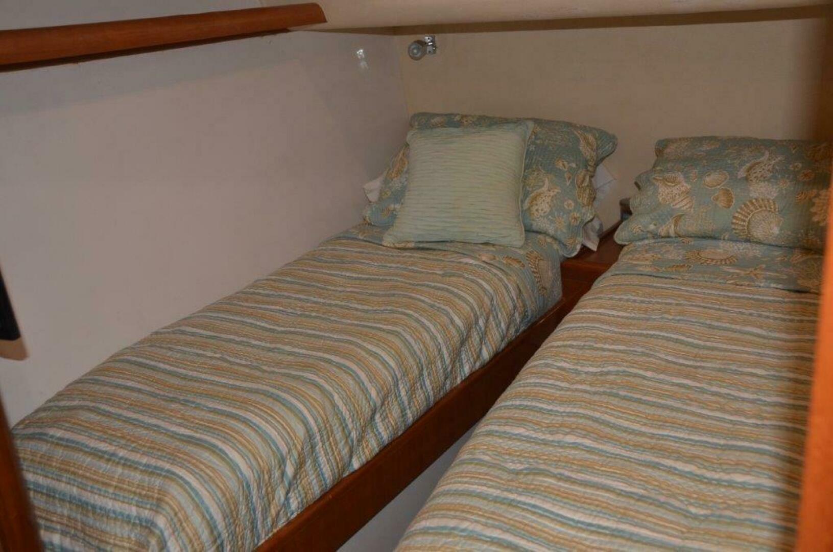 Slide: The Image of Bertram 39 Idle Hour-Guest Stateroom 2000 Bertram 39 Idle Hour - 4448969