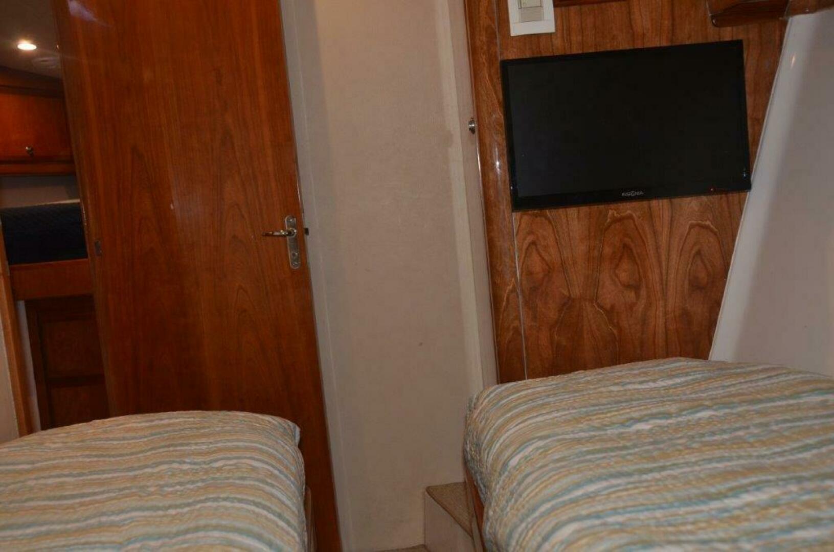 Slide: The Image of Bertram 39 Idle Hour-Guest Stateroom 2000 Bertram 39 Idle Hour - 4448970