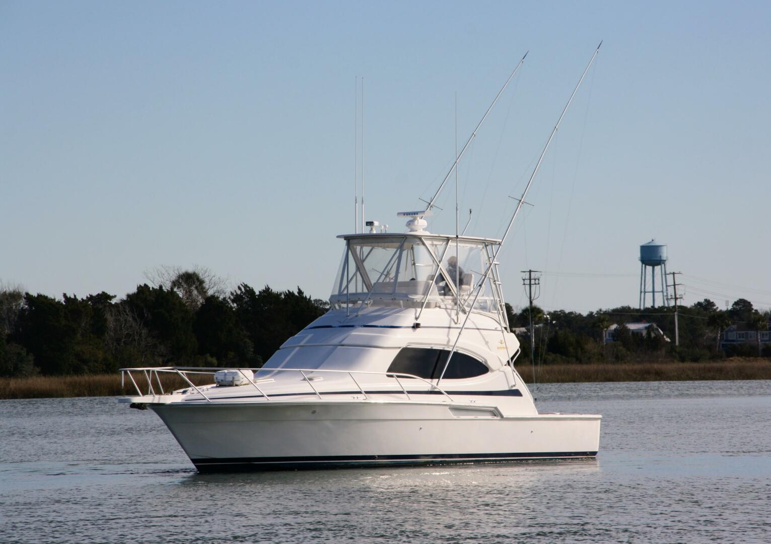 Slide: The Image of Bertram 39 Lineage- Profile 2003 Bertram 390 Convertible Lineage - 4954762