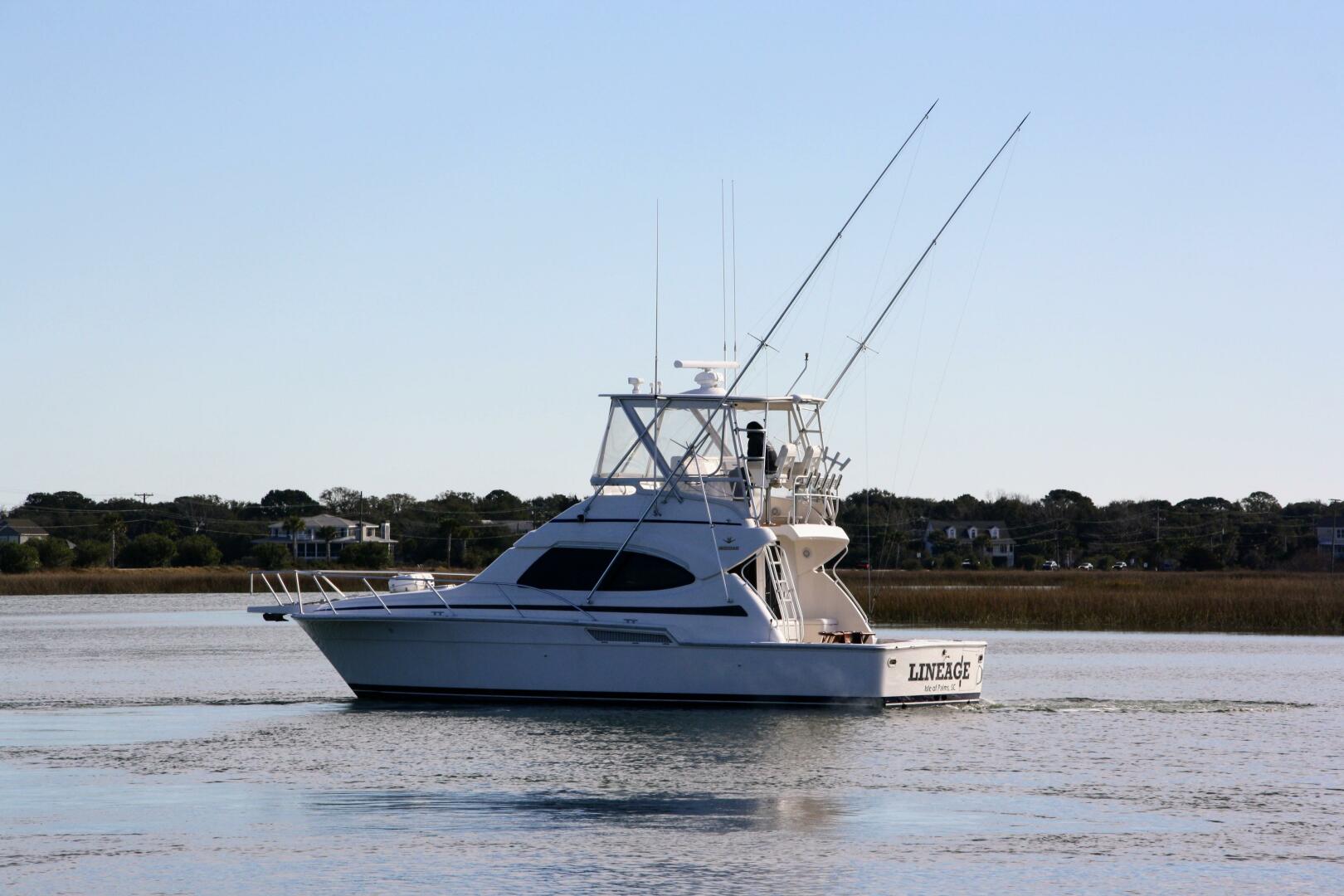 Slide: The Image of Bertram 39 Lineage- Profile 2003 Bertram 390 Convertible Lineage - 4954763