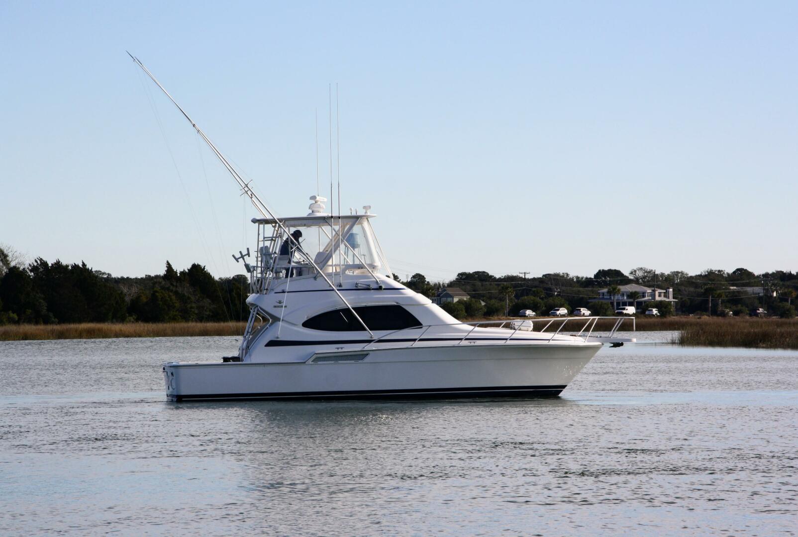 Slide: The Image of Bertram 39 Lineage- Profile 2003 Bertram 390 Convertible Lineage - 4954766