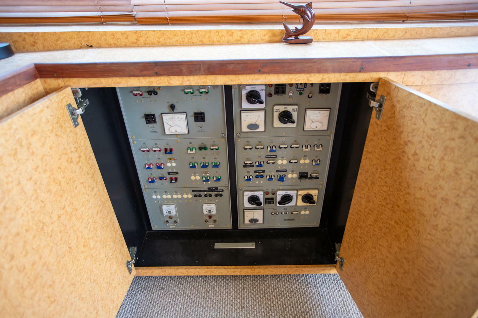 Slide: The Image of Bertram 46 1978 - 5164805