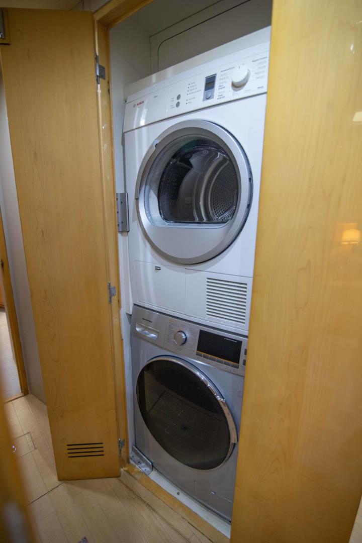 Slide: The Image of Bertram 60 - Laundry 2004 Bertram 60 Convertible  - 3520811