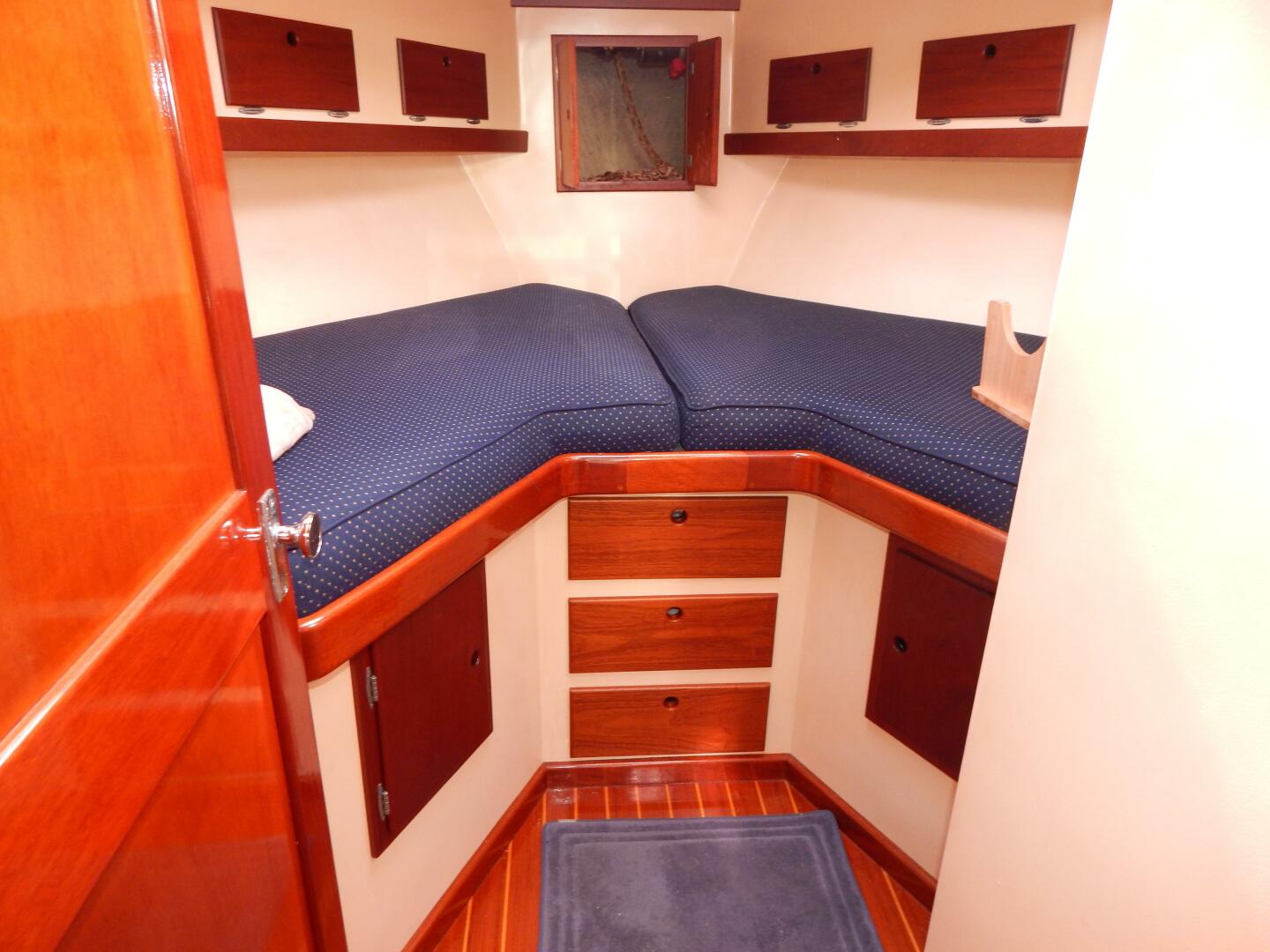 Slide: The Image of BHM Flybridge Cruiser 2000 - 4742021