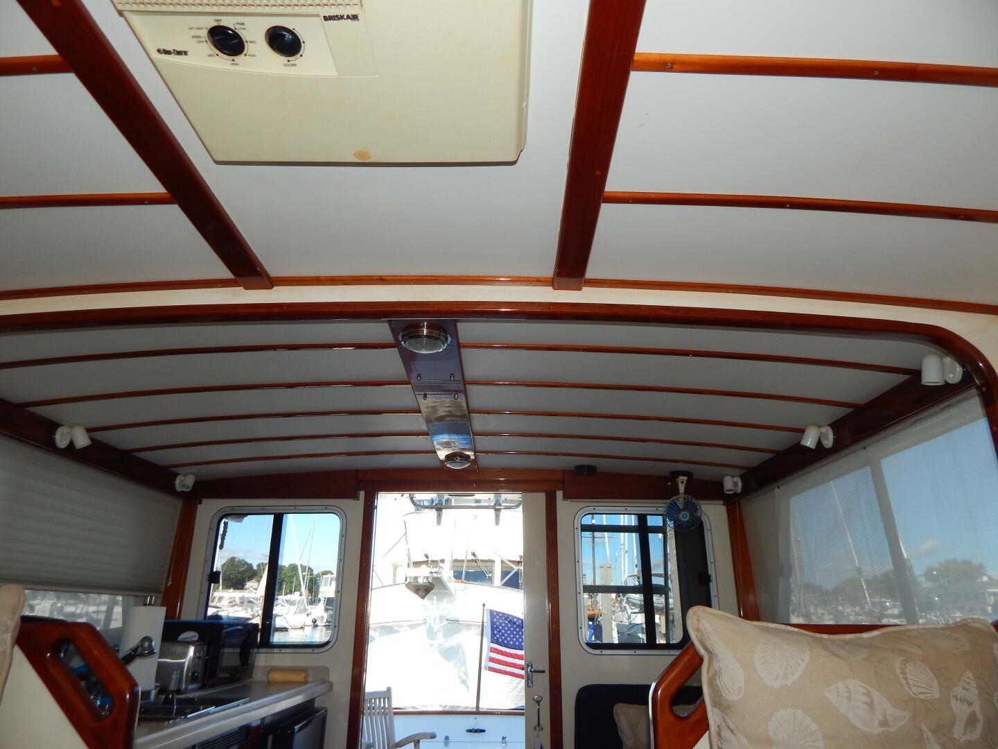 Slide: The Image of BHM Flybridge Cruiser 2000 - 4742888