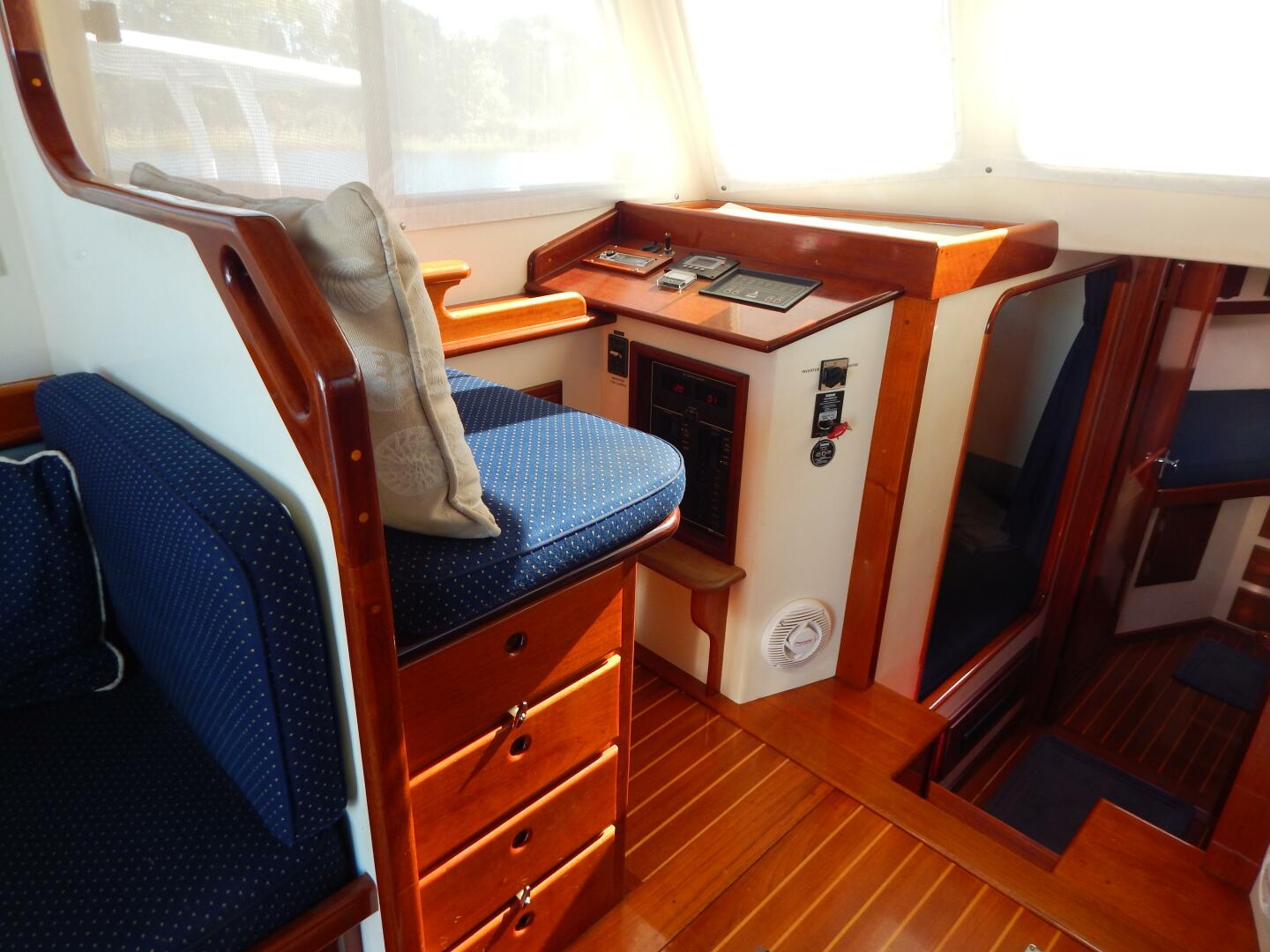 Slide: The Image of BHM Flybridge Cruiser 2000 - 4742881