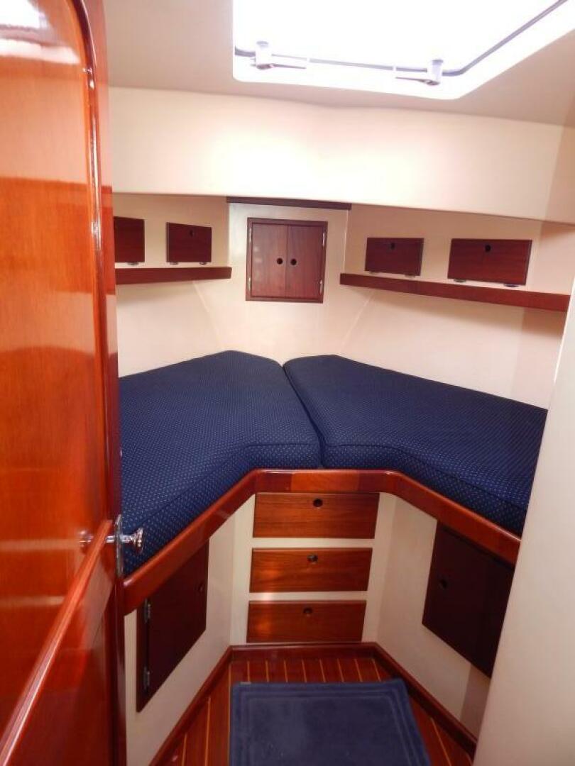 Slide: The Image of BHM Flybridge Cruiser 2000 - 4742887