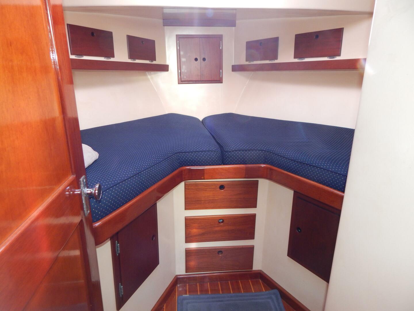 Slide: The Image of BHM Flybridge Cruiser 2000 - 4742886